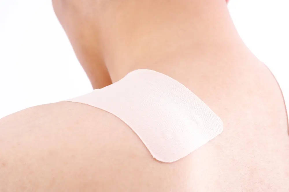 湿布薬は医療保険でお得にもらえる!今はたくさんもらえないって本当?