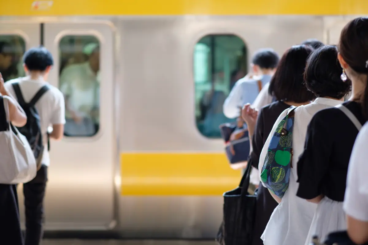 都内のファミリー層には「常磐線」が人気? 人気の駅の3位は「亀有」、2位「金町」、1位は? 家賃相場もあわせて確認