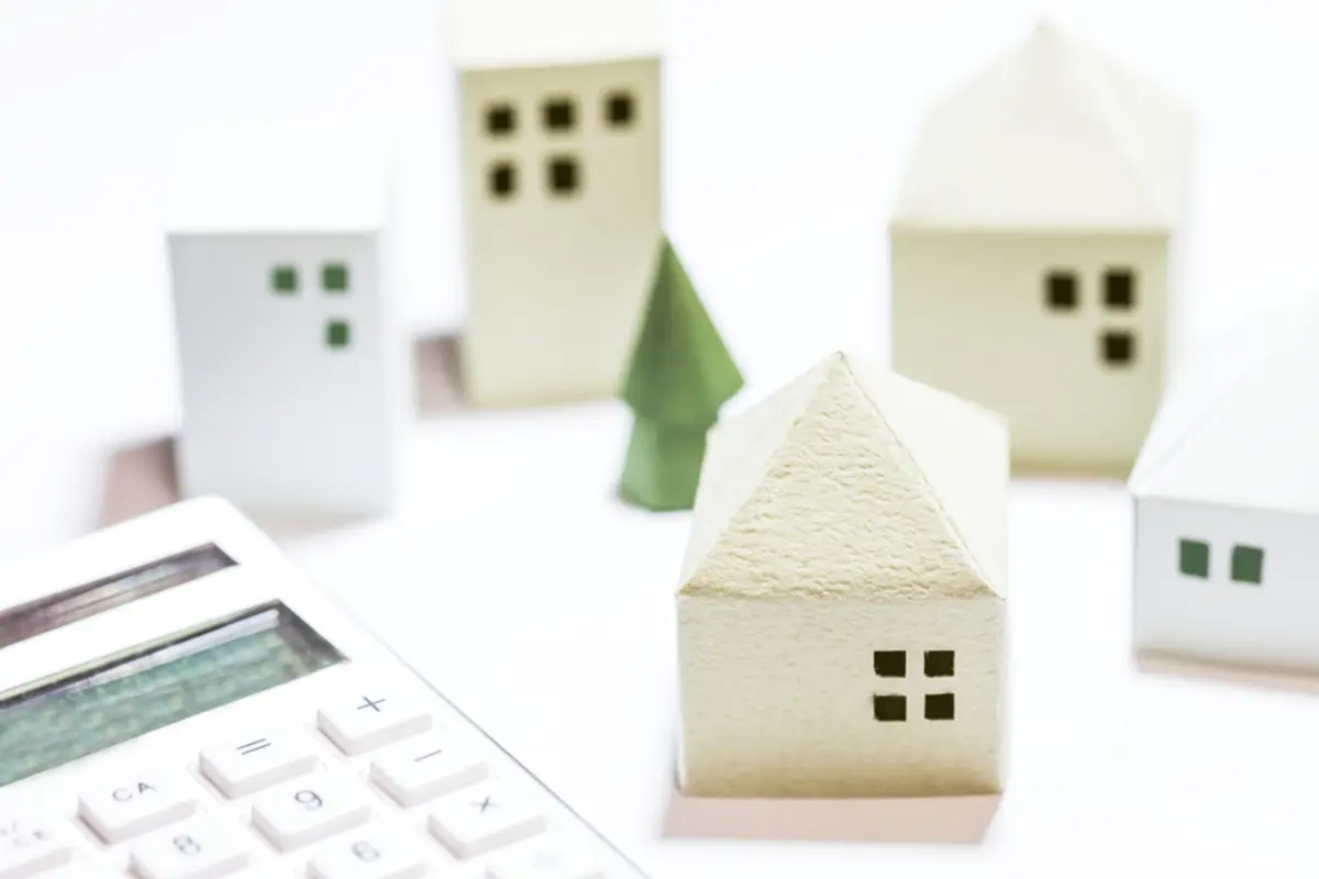 家賃が毎月「10万円」かかっているので、家を買うべきか悩んでいます。「賃貸」と「住宅ローン」では、どちらが正解なのでしょうか?